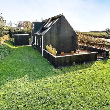 4 Star In Humble-by Traum Hébergement de vacances